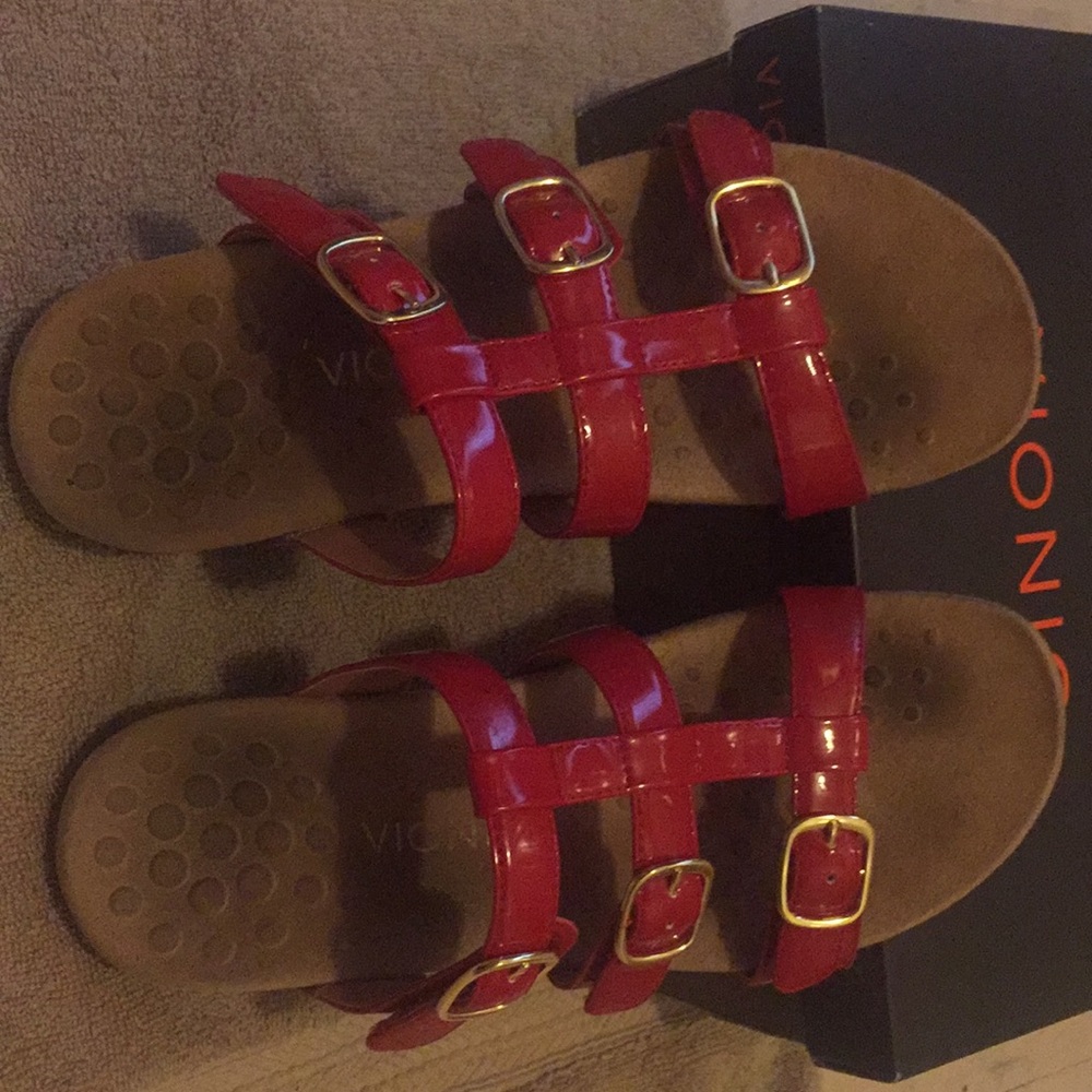Vionic Red, Patent Leather, triple strap